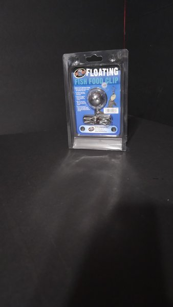 A Zoomed Floating Food Clip from another lot