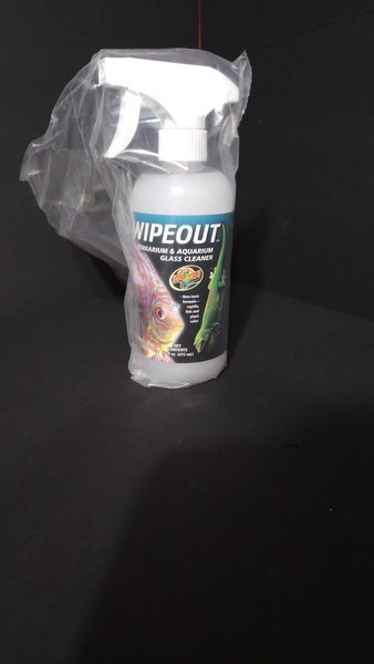 Zoomed Wipeout Glass Cleaner