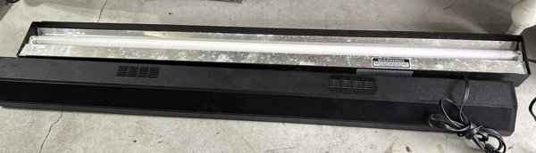 24” Fluorescent Strip Light