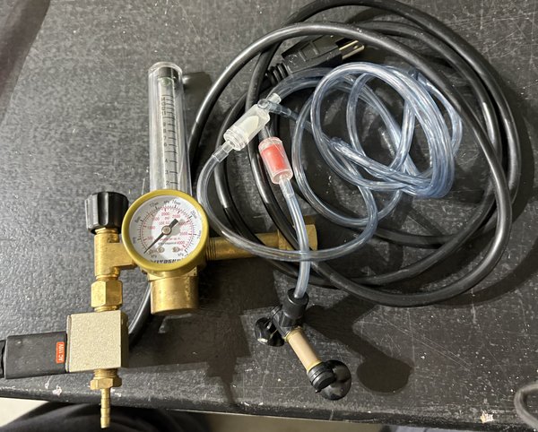 5 Gal Co2 Cylinder, & Regulator