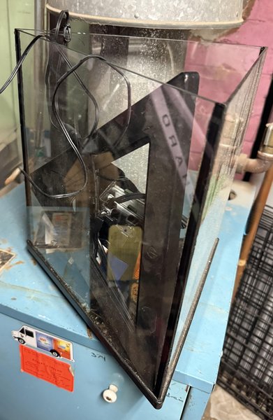 3 gallon  triangle comes wth everything